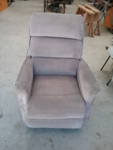 Lazyboy Electric Lift Chair