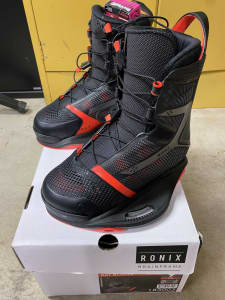 Ronix RTX wakeboard boots bindings brand new size 9