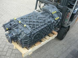 Truck gearbox ZF 16 Speed Daf MAN Iveco Mack Hino