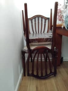 Set of 4 Chairs Artistic Craftsmanship