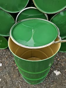 44 gallon drums with removable lids 