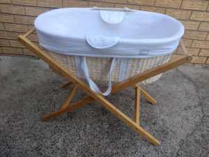 Moses basket mattress and stand
