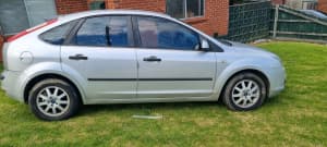 2006 Ford Focus Low Kilometres and 9 months reg