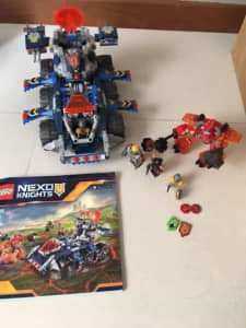 Lego Nexo Knights - Axls tower carrier/ Clays Battle Suit