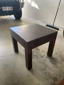 Matching Lamp and Coffee Table 