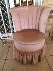 bed room chairs olx