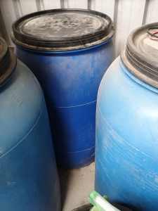 4x 220 litre food safe barrels