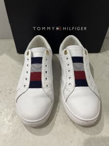 Tommy Hilfiger Slip On Sneakers (Size US 6/ UK 3.5/ EU 36)