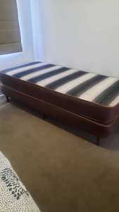 2 Single beds with base and mattress