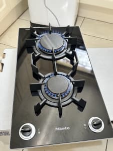 Miele KM 405 Natural Gas cooktop