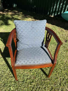 Old Chair Only One Good Condition