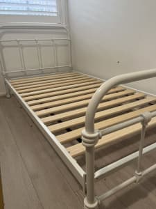 Snooze single white bed frame - vintage style