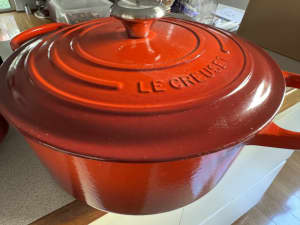 Le Creuset Red Dutch Oven 28cm