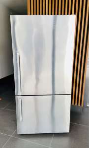 AUST MADE Fisher & Paykel Fridge paid $1900 (hardly used)