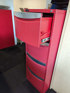 Filing Cabinets in Excellent Condition