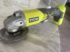 Ryobi R18AG4115 angle grinder in and perfect working condition