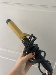 HAIR CURLER, NEVER USED