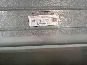 TR-022 - Tray For Sale: Toyota Hilux 1998