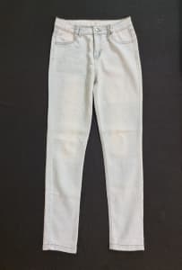 Ladies Size 10 light coloured Jeans *Check my other ads*