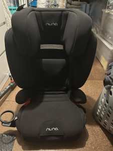 Nuna Aace booster seat 4-8yrs old