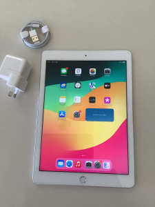 iPad 6th Generation 32gb wifi only. Great condition