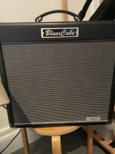 Roland BluesCube British El84 Special Edition