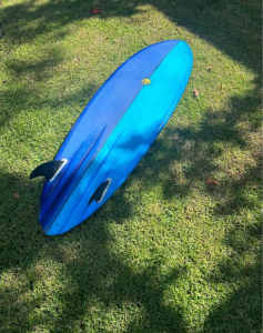 Morning of the earth 6’0 MOTE twin fin surfboard