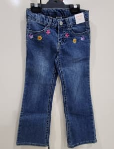 Jeans pant with flower embroidery for girl size 5 new gymboree brand