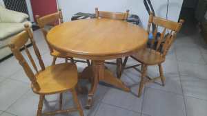 Round Meals Table & 4 Chairs