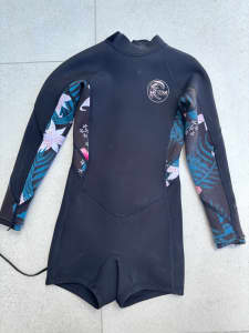 O’Neill kids girls Bahia wetsuit 2mm Size 8
