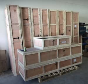 Storage boxes , Packing boxes . Overseas packing crates