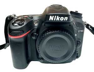 Nikon D7100 DSLR Camera Kit *251397