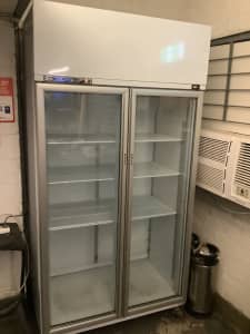 Skope TME1000-H display fridge