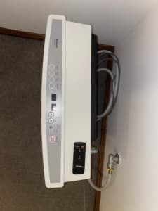 Rinnai Gas Heater (Avenger 25MJ NG White Heater) NEW AUD 1800 = 40%