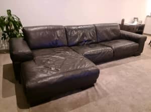 3 Seater Sofa with chaise
