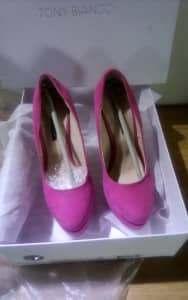 Hot pink Suede Leather Platform Stilettos size 6