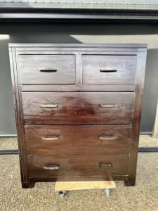 Good condition big size solid hard wood chest with 5 drawers