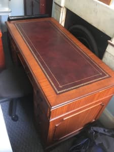 VINTAGE SOLICITOR SOLID TIMBER DESK 1.2m x 0.6m x 0.76m