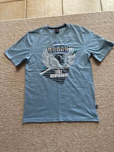 Boys Light Blue T-Shirt Size 16 BRAND NEW 👕