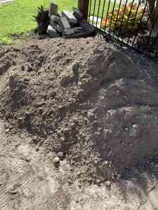 Free garden bed soil or fill