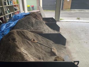 FREE sandy soil easy access, loose easy load, tested clean, no rocks