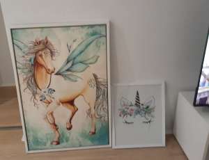 2 UNICORN FRAMES GIRLS ROOM READY TO HANG. EXCELLENT CONDITION