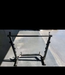Squat Rack / Bench press