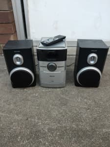 Philips stereo with ipod dock $18 Albion Brisbane North East Preview