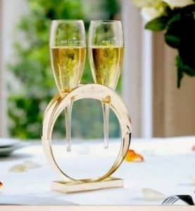 Moet and Chandon 'Champagne Lovers' Crystal Glasses with Gold Stand