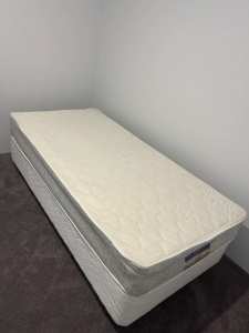 Single bed, pick up from Jindalee
