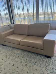 Leather Sofa Lounge (Lounge Innovation)