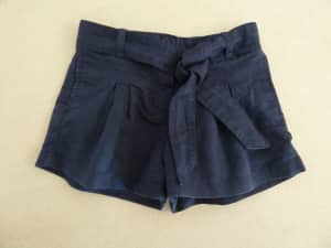 Girls: Country RD Navy Shorts. 4yrs. Linen/Cotton. Gently used Exc con