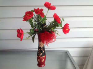 PATTTERNED WOOD VASE WITH RED POPPIES -