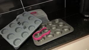Cupcake carrier - pick up Aveley $15 
